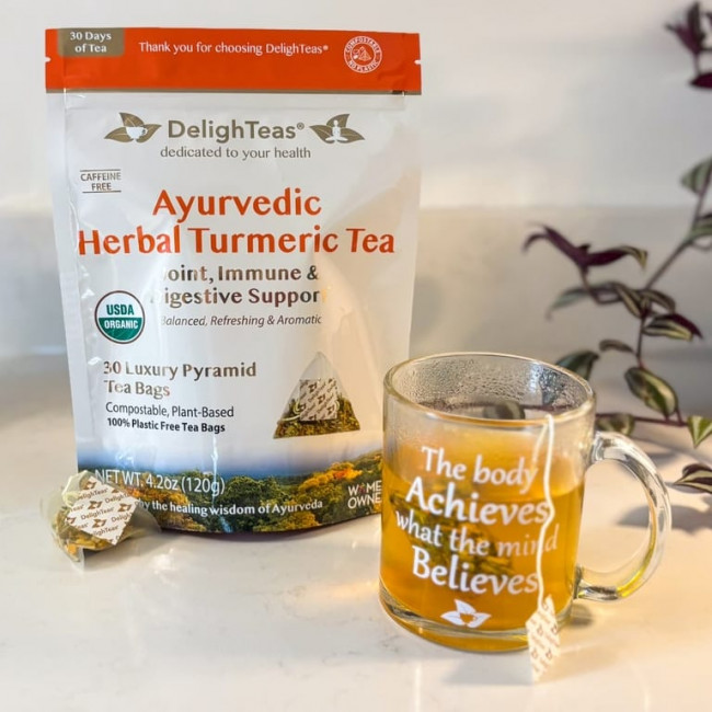 DelighTeas, Аюрведический травяной чай с куркумой, без кофеина, 30 роскошных чайных пакетиков в форме пирамидки, 120 г (4,2 унции) DelighTeas, Аюрведический травяной чай с куркумой, без кофеина, 30 роскошных чайных пакетиков в форме пирамидки, 120 г (4,2 унции)